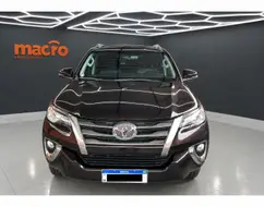 TOYOTA HILUX SW4 2.7 SRV 7 LUGARES 4X2 16V FLEX 4P AUTOMÁTICO TOYOTA HILUX SW4 2.7 SRV 7 LUGARES 4X2 16V FLEX 4P AUTOMÁTICO