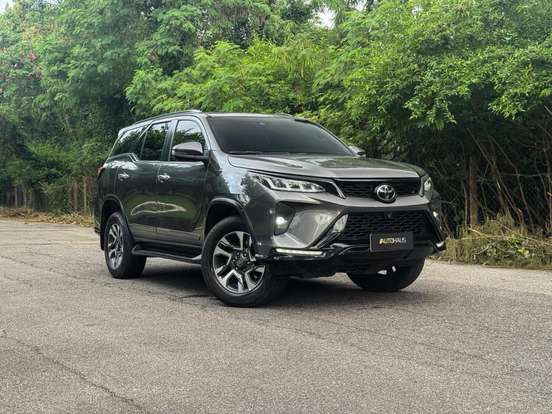 TOYOTA-HILUX SW4-2022