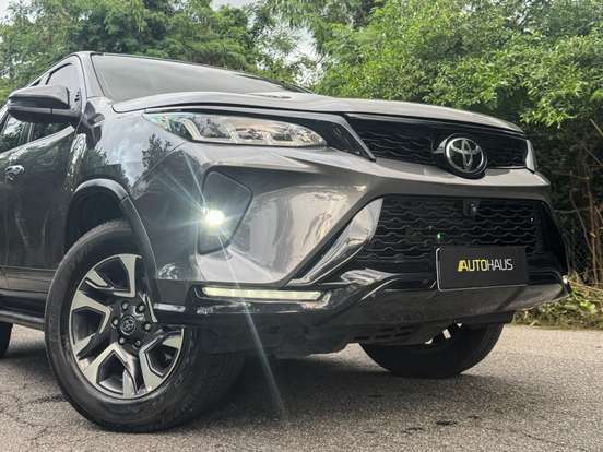 TOYOTA-HILUX SW4-2022