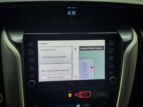 TOYOTA-HILUX SW4-2022
