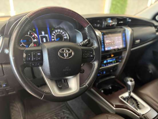 TOYOTA-HILUX SW4-2.8 SRX 4X4 16V TURBO INTERCOOLER DIESEL 4P AUTOMÁTICO TOYOTA-HILUX SW4-2018
