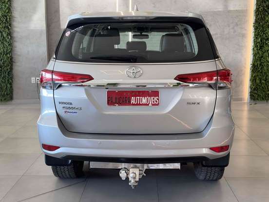 TOYOTA-HILUX SW4-2018