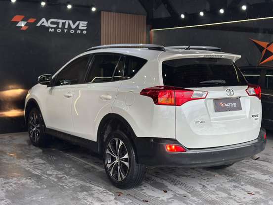 TOYOTA-RAV4-2014