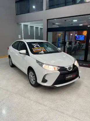 TOYOTA-YARIS-2024