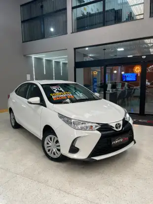 TOYOTA-YARIS-2024