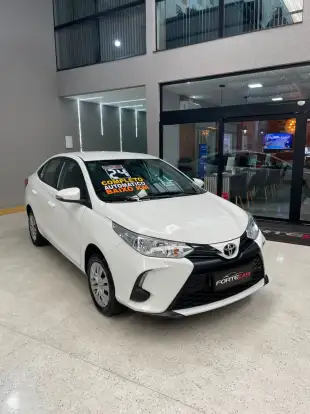 TOYOTA-YARIS-2024