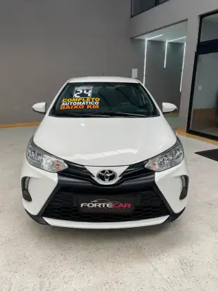 TOYOTA-YARIS-2024