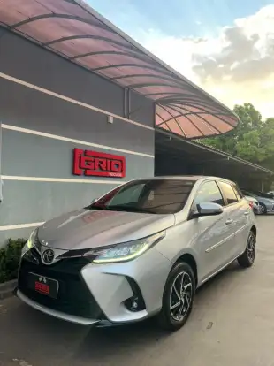 TOYOTA-YARIS-2022