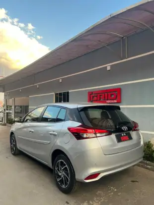TOYOTA-YARIS-2022