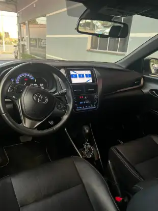 TOYOTA-YARIS-2022