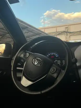 TOYOTA-YARIS-2022