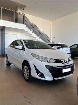 TOYOTA-YARIS-2020