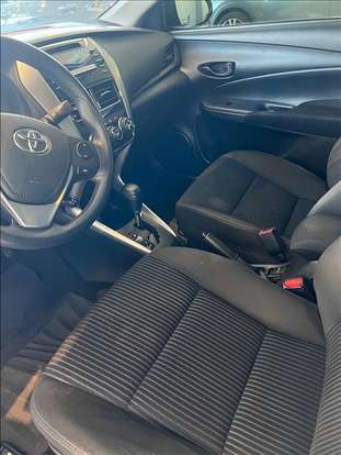 TOYOTA-YARIS-2020