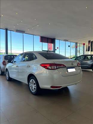 TOYOTA-YARIS-2020
