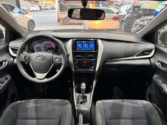 TOYOTA-YARIS-2020