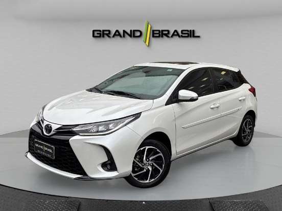 TOYOTA-YARIS-2022