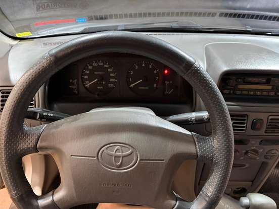 TOYOTA-COROLLA-1.8 XLI 16V GASOLINA 4P AUTOMÁTICO TOYOTA-COROLLA-1999