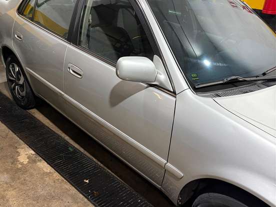 TOYOTA-COROLLA-1.8 XLI 16V GASOLINA 4P AUTOMÁTICO TOYOTA-COROLLA-1999