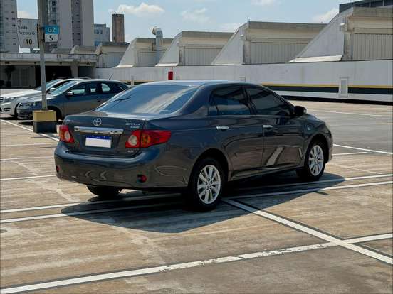 TOYOTA-COROLLA-2010