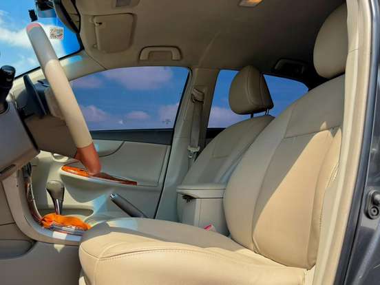 TOYOTA-COROLLA-2010