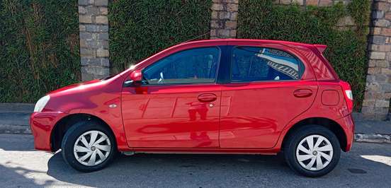 TOYOTA-ETIOS-2014