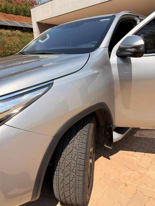 TOYOTA-HILUX SW4-2020