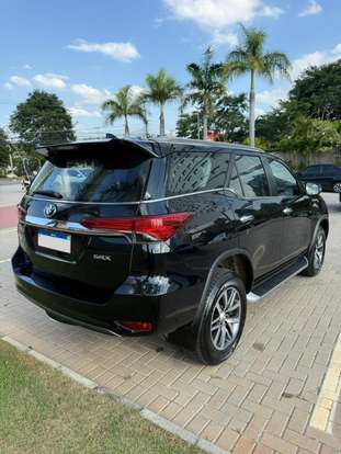 TOYOTA-HILUX SW4-2020