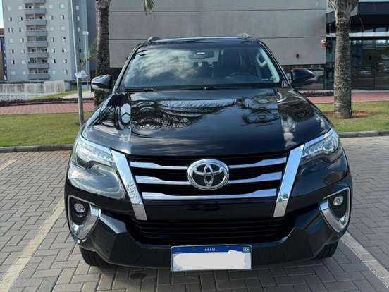 TOYOTA-HILUX SW4-2.8 SRX 4X4 7 LUGARES 16V TURBO INTERCOOLER DIESEL 4P AUTOMÁTICO TOYOTA-HILUX SW4-2020