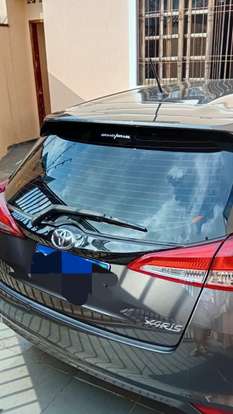 TOYOTA-YARIS-2023