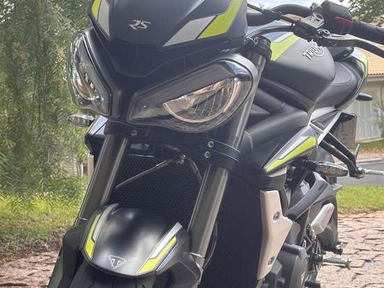 TRIUMPH-STREET TRIPLE 765 RS TRIUMPH-STREET TRIPLE 765 RS-2021