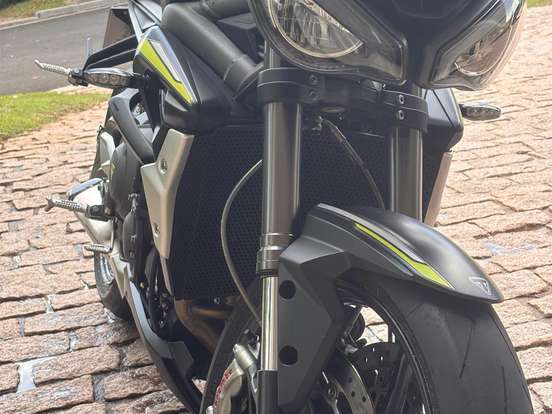 TRIUMPH-STREET TRIPLE 765 RS TRIUMPH-STREET TRIPLE 765 RS-2021