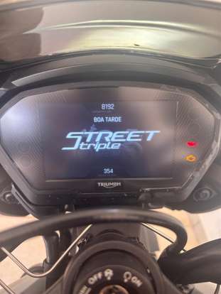 TRIUMPH-STREET TRIPLE 765 RS-2021