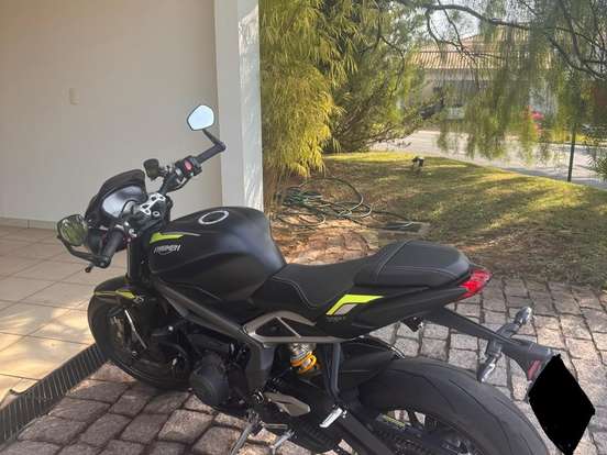 TRIUMPH-STREET TRIPLE 765 RS TRIUMPH-STREET TRIPLE 765 RS-2021