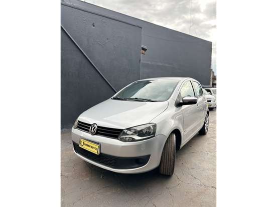 VOLKSWAGEN-FOX-2012