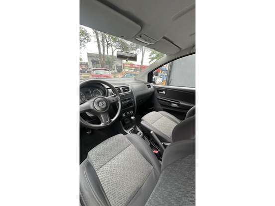 VOLKSWAGEN-FOX-2012
