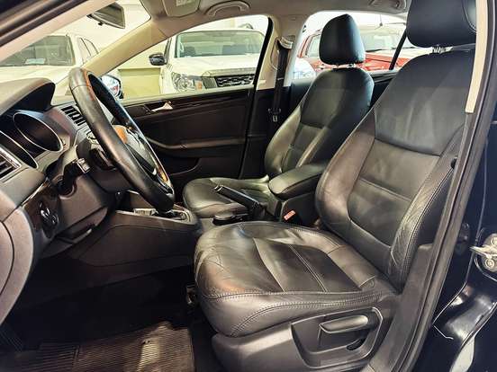 VOLKSWAGEN-JETTA-2015