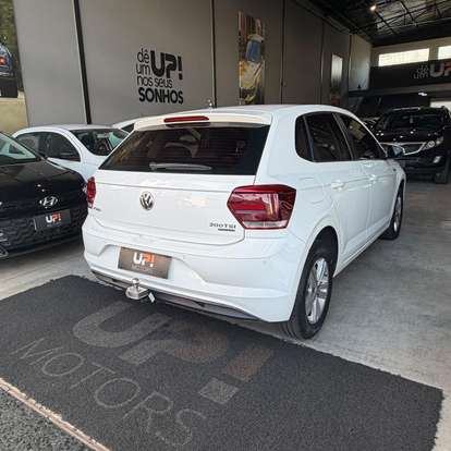 VOLKSWAGEN-POLO-2019