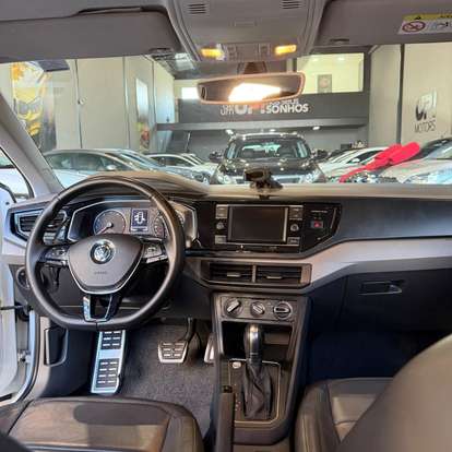 VOLKSWAGEN-POLO-2019