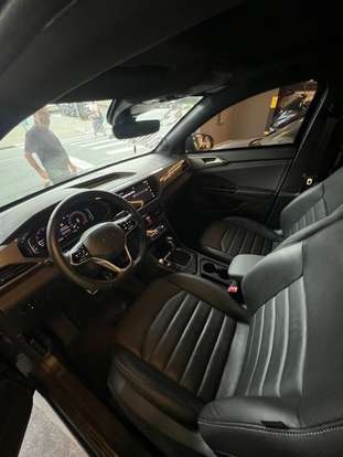 VOLKSWAGEN-TAOS-2023
