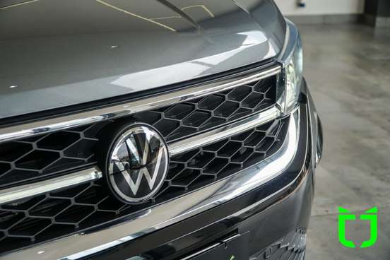 VOLKSWAGEN-TAOS-2024