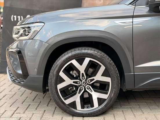 VOLKSWAGEN-TAOS-2024