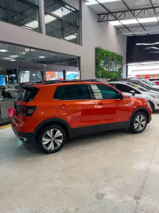 VOLKSWAGEN-T-CROSS-2020