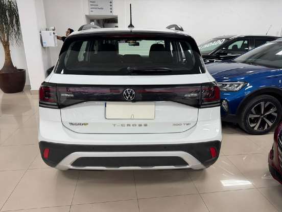 VOLKSWAGEN-T-CROSS-2024