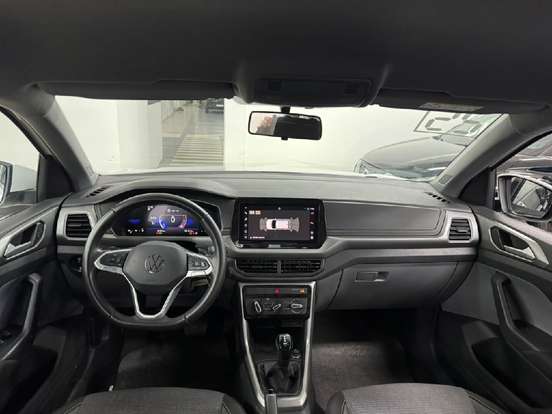 VOLKSWAGEN-T-CROSS-1.0 200 TSI TOTAL FLEX AUTOMÁTICO VOLKSWAGEN-T-CROSS-2024