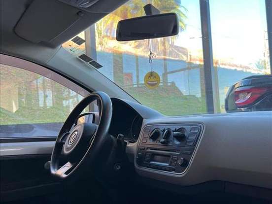 VOLKSWAGEN-UP-1.0 MPI MOVE UP 12V FLEX 4P AUTOMATIZADO VOLKSWAGEN-UP-2015