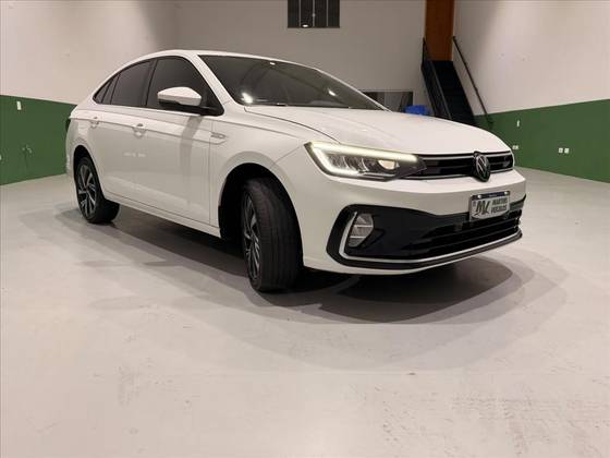 VOLKSWAGEN VIRTUS 1.0 200 TSI HIGHLINE AUTOMÁTICO