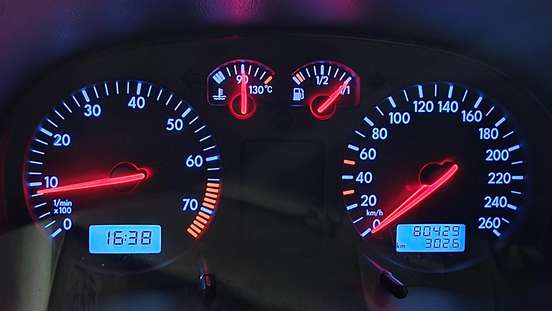 VOLKSWAGEN-GOLF-2000