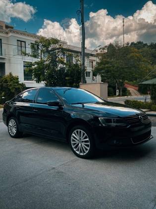 VOLKSWAGEN JETTA 2.0 TSI HIGHLINE 211CV GASOLINA 4P TIPTRONIC