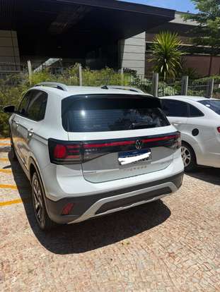 VOLKSWAGEN-T-CROSS-2024