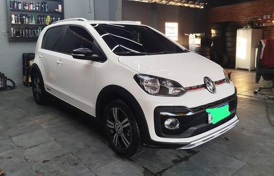 VOLKSWAGEN UP 1.0 170 TSI TOTAL FLEX XTREME 4P MANUAL